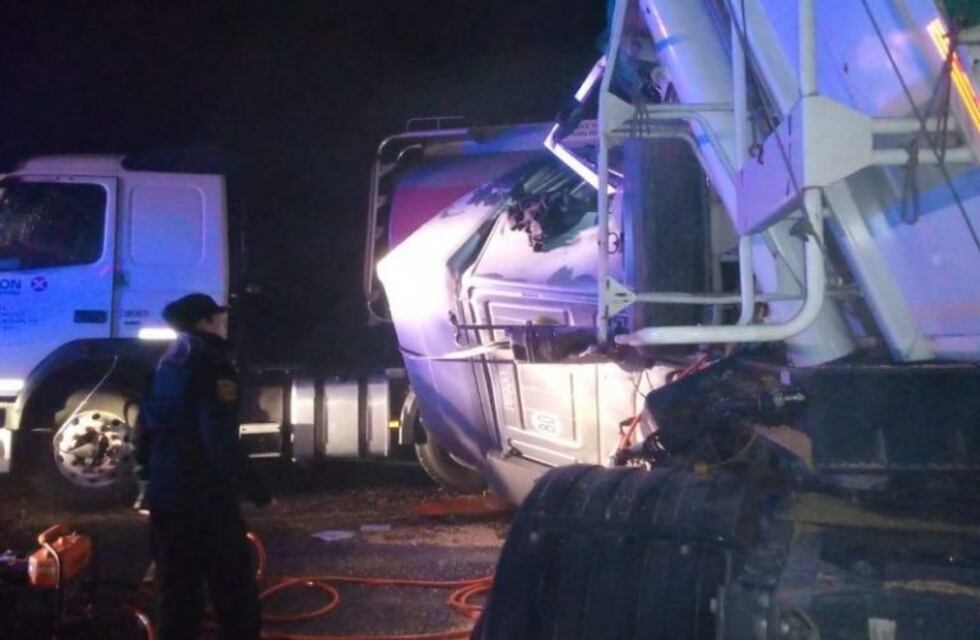 Cortaron la mano al norte de la autopista Rosario-Santa Fe por dos choques