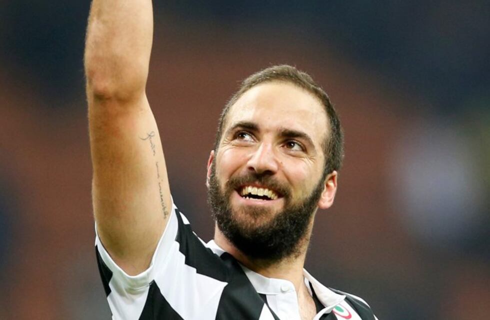 Gonzalo Higuaín se convirtió en el primer jugador en llegar al centenar de goles en la Liga de Italia y España