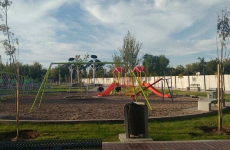 Mendoza es pionera en la colocación de árboles solares