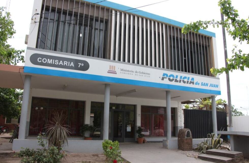 Dos niños quedaron en el medio de una disputa vecinal y los balearon