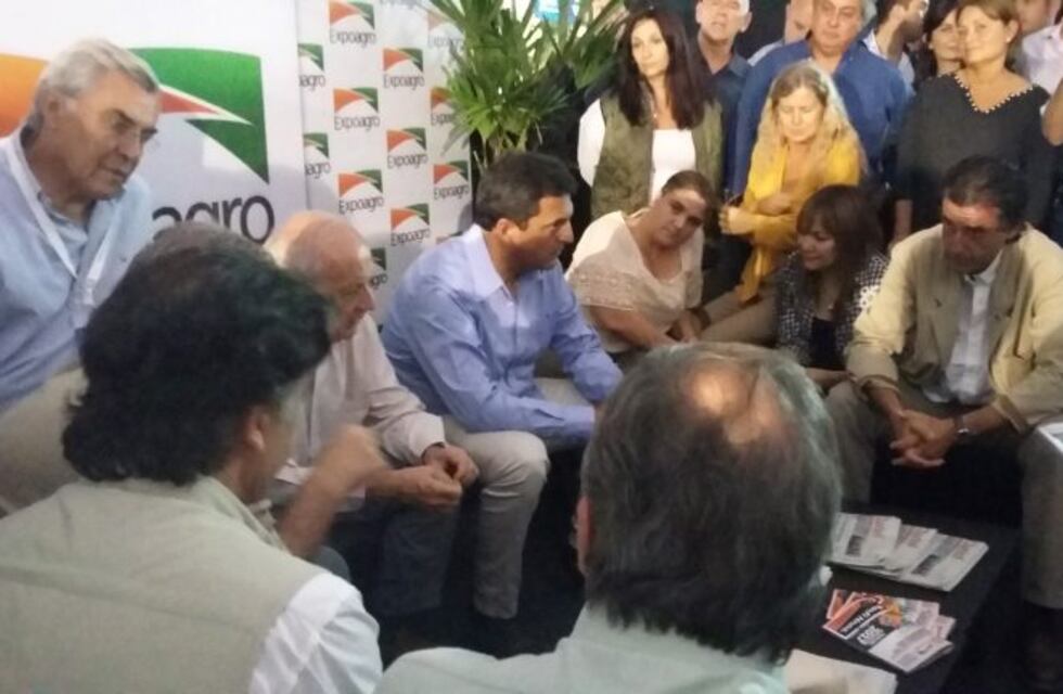 Massa en Expoagro: "Es vergonzoso que alguien con un plan social tenga que pagar el 21%"