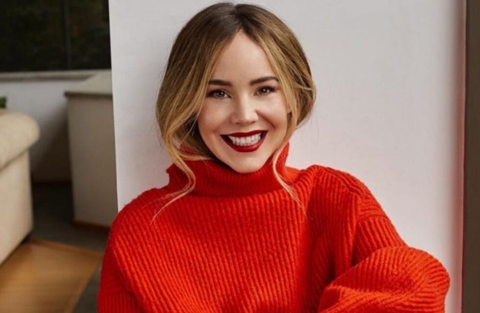 Camila Sodi, “Erika” de Luis Miguel, posó con un traje transparente