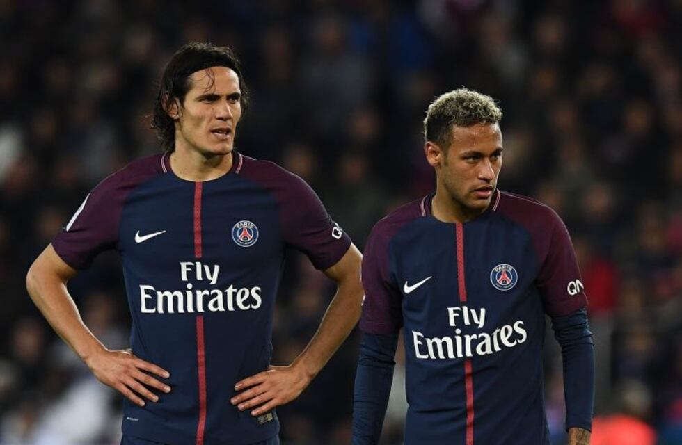 Según un diario francés, Neymar y Cavani estuvieron a punto de irse a las manos en el vestuario del PSG