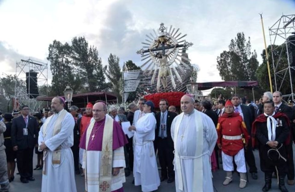 Llegaron a Jujuy las sagradas imágenes del Señor y la Virgen del Milagro