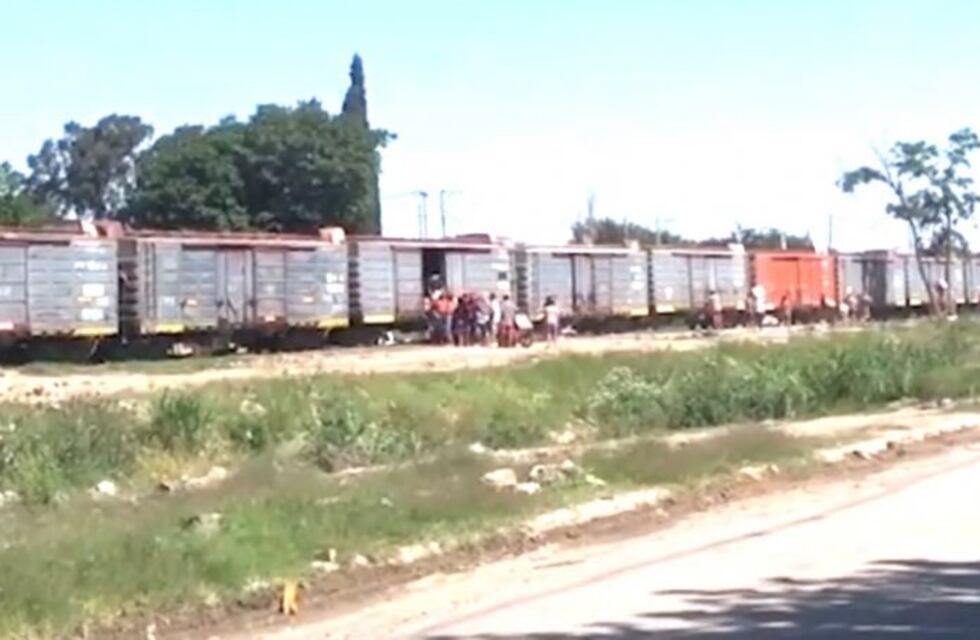 Cuatro detenidos por el saqueo al tren en Córdoba: uno vendía el azúcar a bajo precio