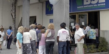 Mañana comenzarán los pagos de haberes a jubilados y a la administración pública