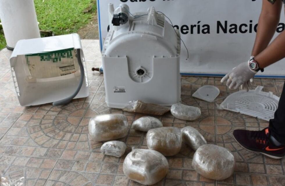 Detuvieron a dos personas que retiraron una encomienda con marihuana