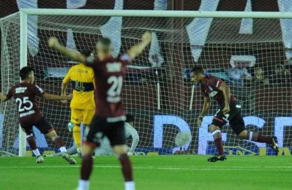 Boca cayó 2-1 ante Lanús y relegó la punta de la Superliga