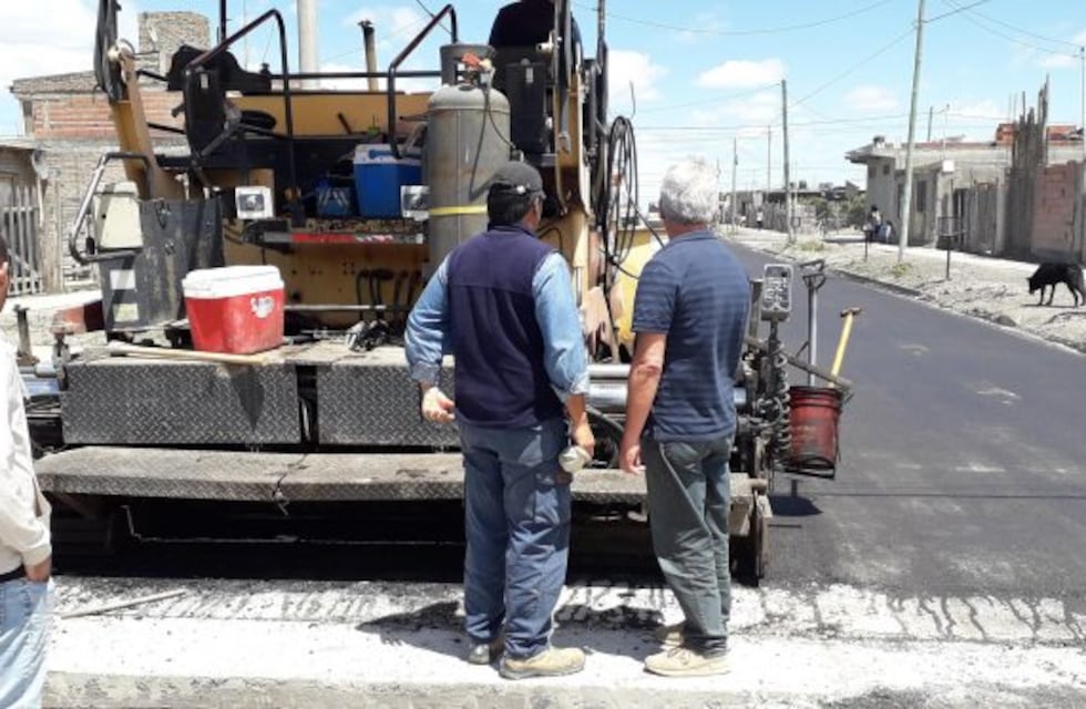 Continúan los avances en el plan de pavimentación integral en Viedma