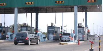 Imagen archivo\u002E Peaje del Puente General Belgrano