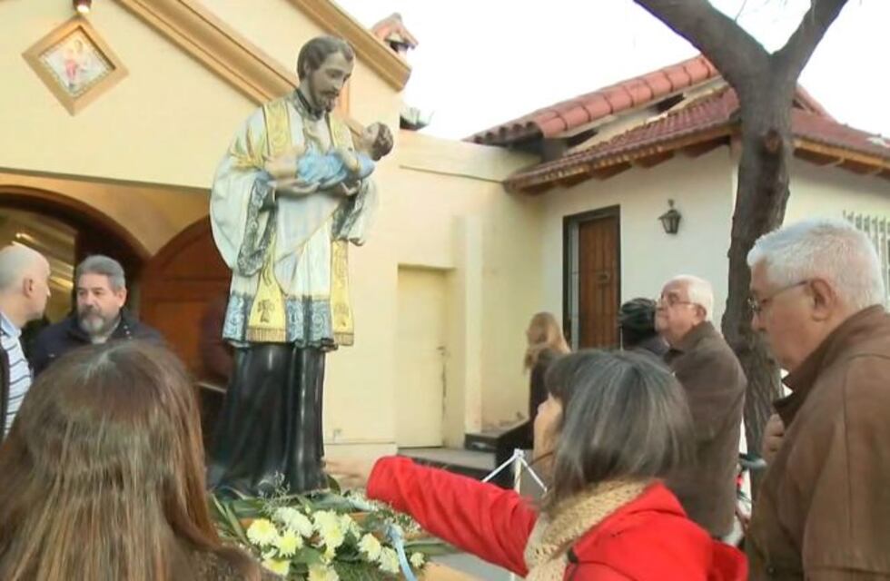 Fieles pidieron y agradecieron a San Cayetano en Godoy Cruz