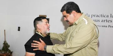Nicolás Maduro y Diego Armando Maradona (Foto: Prensa Miraflores/EFE)