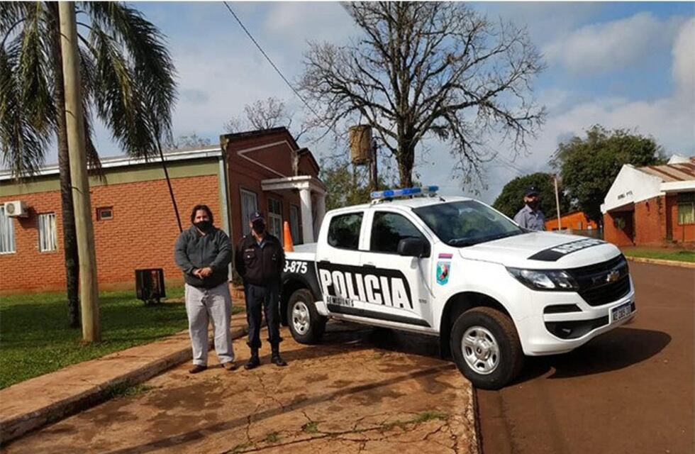Se entregaron nuevas patrullas policiales a las comisarias de Esperanza y Libertad