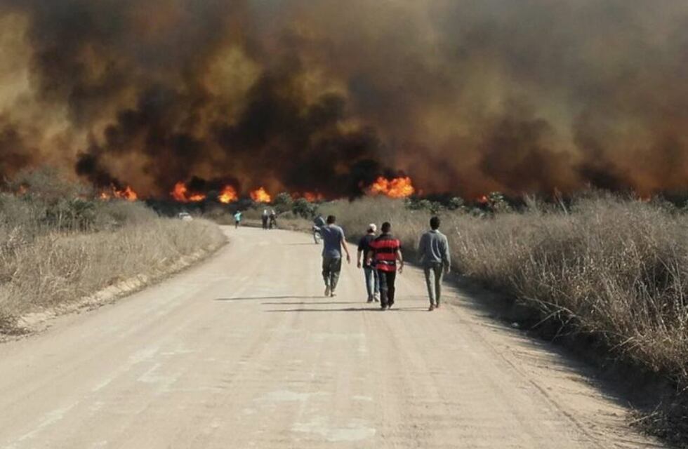 Controlan incendios en el norte cordobés, pero las imágenes asustan