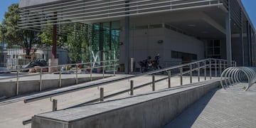 Asesinaron a tiros a un joven en barrio Santa Lucía (Policlínico San Martín Rosario)