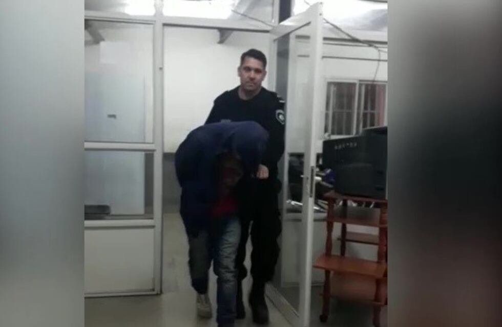 Arrestaron a un adolescente buscado por homicidio en Villa Gobernador Gálvez