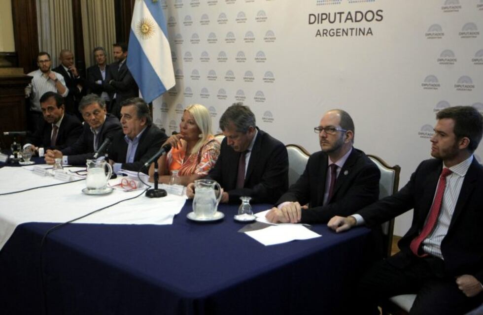 Panorama político nacional: La larga noche que Cambiemos tembló