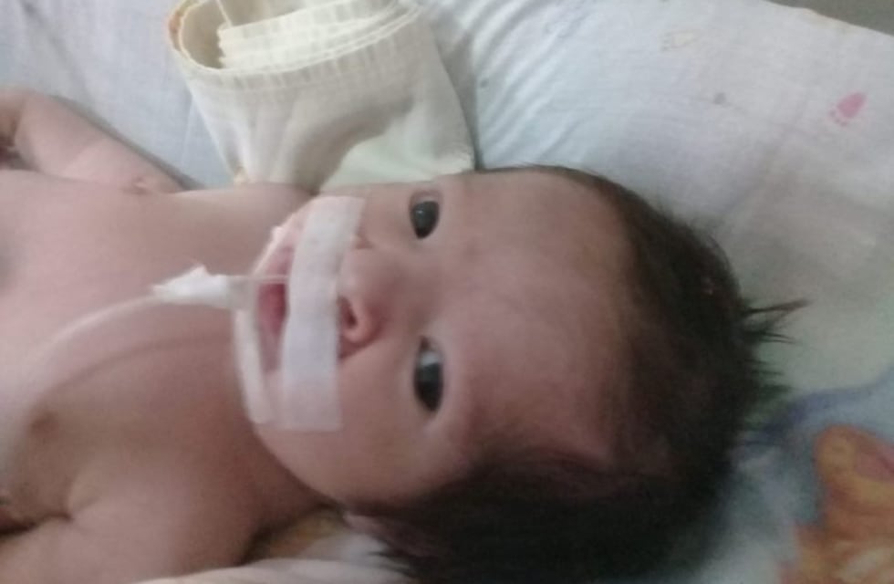 Tiziano tiene cuatro meses y su familia necesita ayuda