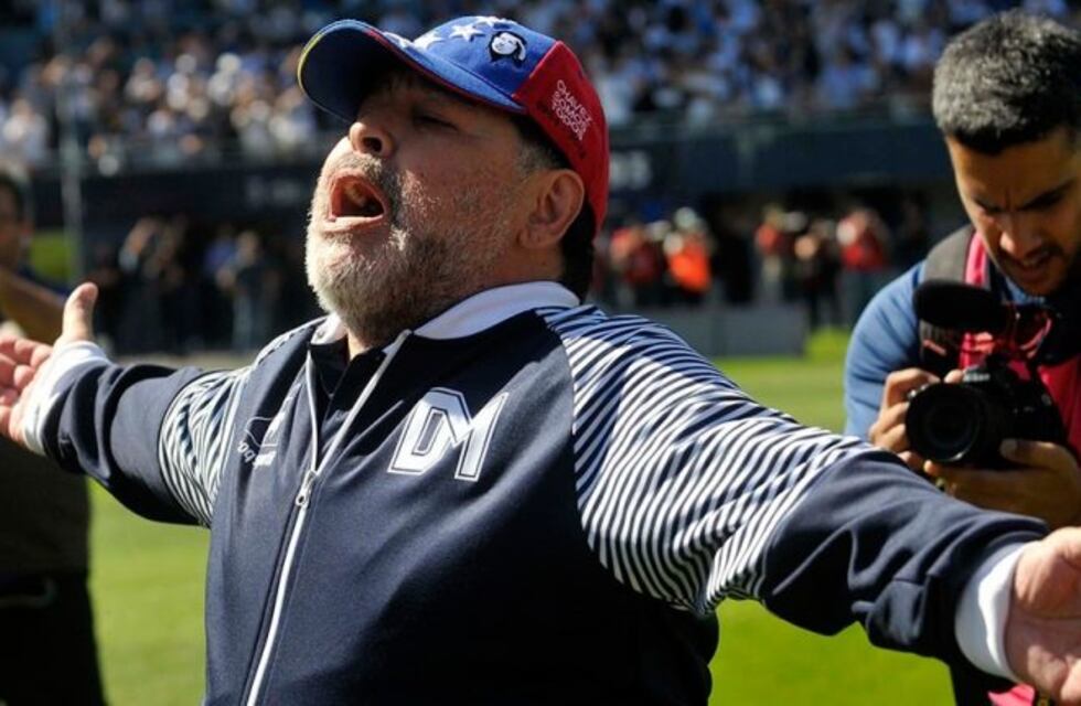 Diego Maradona destrozó a Claudia Villafañe: "Dalma y Gianinna eligieron estar con quien no es un buen ejemplo de madre"