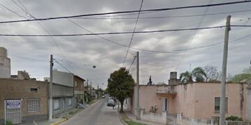 El crimen ocurrió sobre el cruce de Sauce y Díaz de Solís\u002E (Google Street View)