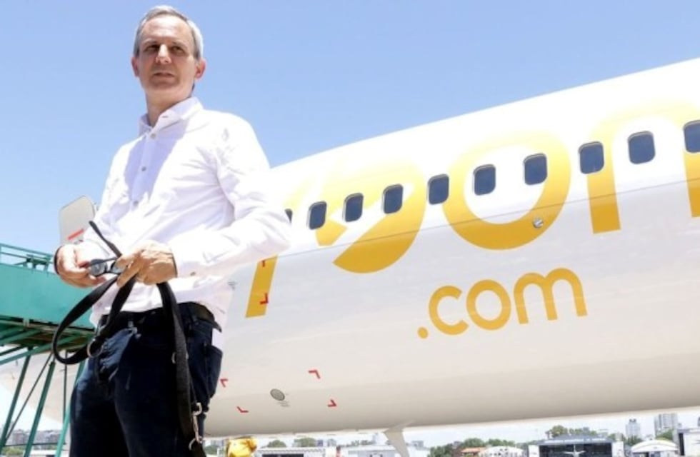 Flybondi recibió la renuncia de Julian Cook, el CEO que definió al peronismo como "un cáncer"
