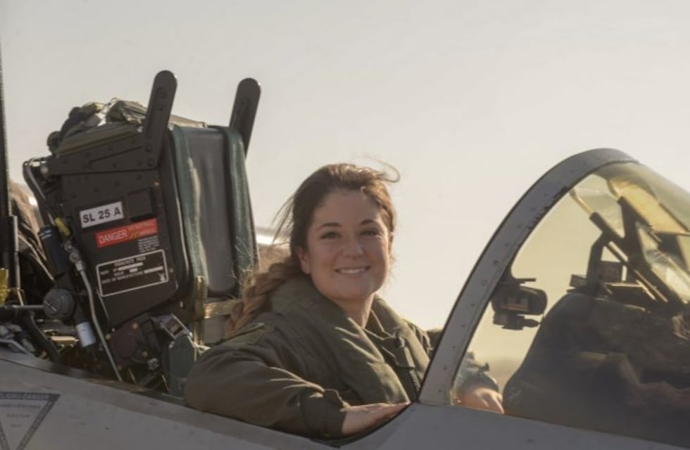 La teniente Vier, la primera cordobesa en convertirse en piloto de caza