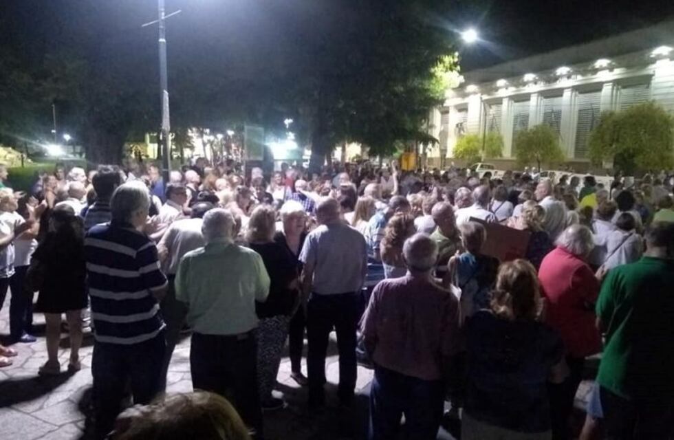 Vecinos autoconvocados ratificaron su rechazo al impuestazo