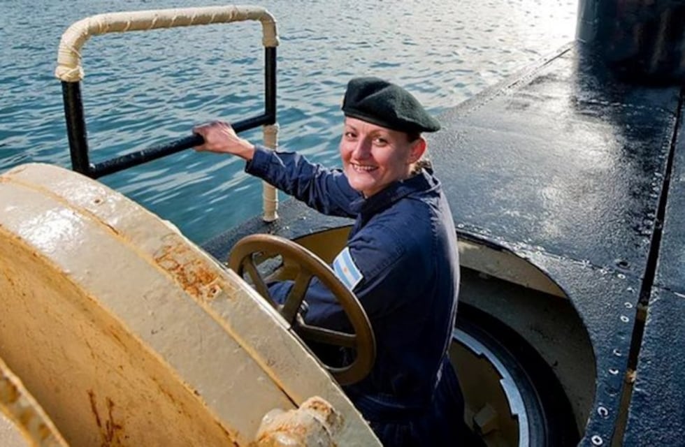 El emotivo tuit de la hermana de la única mujer en el ARA San Juan