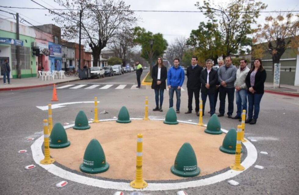 La mini rotonda de Chivilcoy que se convirtió en meme y copó las redes