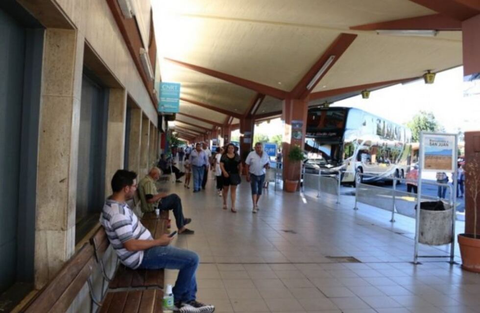 Regresaron los viajes interurbanos en San Juan