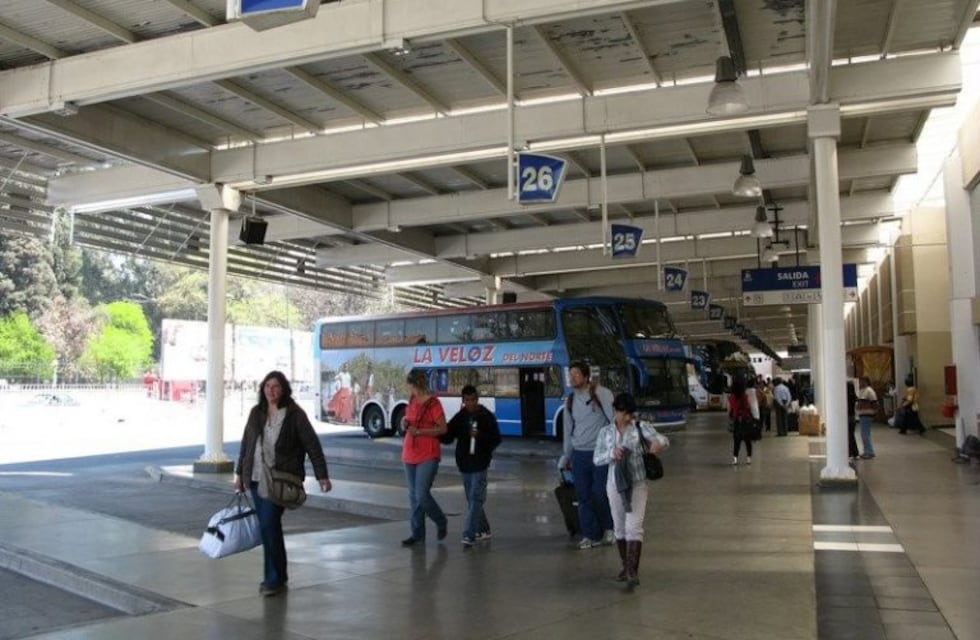 Una nueva amenaza de bomba desató pánico en la Terminal de Salta