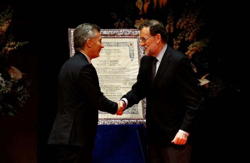 El Gobierno respaldó a Rajoy tras intervenir Cataluña: "Queremos una España unida"