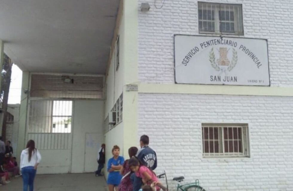 Descontrol, batalla campal e internos heridos en el Penal de Chimbas