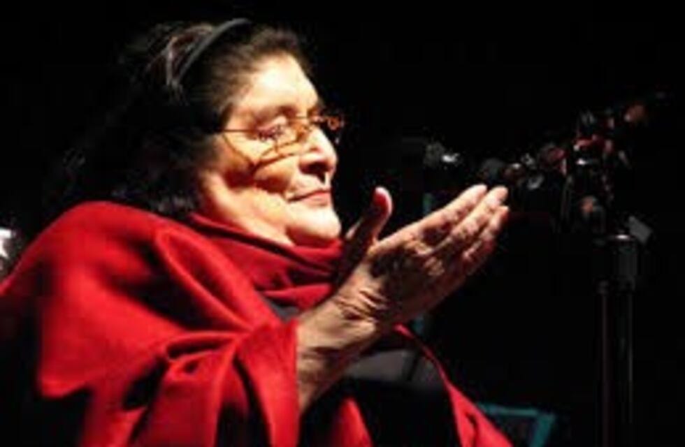 Este jueves se presentará el libro "Mercedes Sosa. Una canción en el viento"