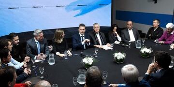 Arcioni participó de la reunión entre FR y el PJ\u002E