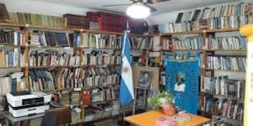 Vista parcial de los libros que guarda la biblioteca