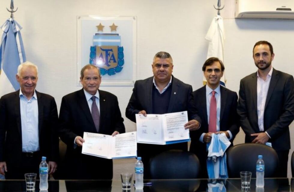 La AFA firmó un convenio de promoción y prevención con el ministerio de Salud