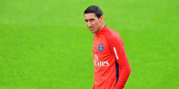Paris Saint-Germain's Argentinian forward Angel Di Maria attends a training session at the Camp des Loges in Saint-Germain-en-Laye, near Paris, on August 11, 2017\u002E / AFP PHOTO / ALAIN JOCARD paris francia angel di maria entrenamiento practica del equipo paris saint germain futbol futbolistas jugadores entrenando