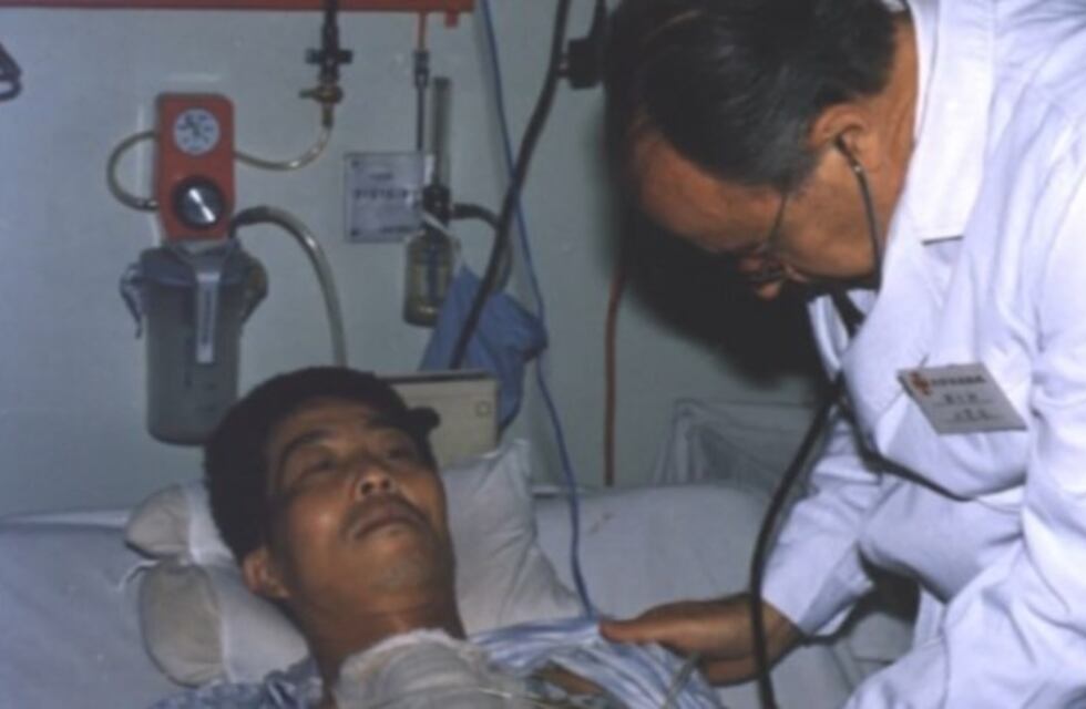 Hace 50 años un entrerriano se convertía en el primer médico del mundo en trasplantar un corazón artificial