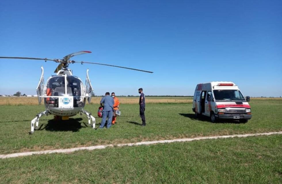 Trasladaron a Rosario a un paciente con COVID-19 en helicóptero