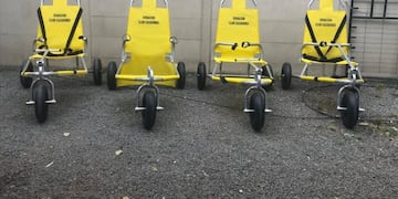 Sillas anfibias donadas por el Club de Cazadores al Municipio de Tres Arroyos (prensa)