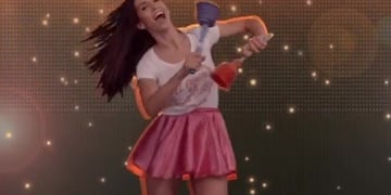 La panelista de Canal 13 repasó la amplia oferta del negocio ubicado frente a la Plaza Sarmiento\u002E (@cinthia_fernandez_)