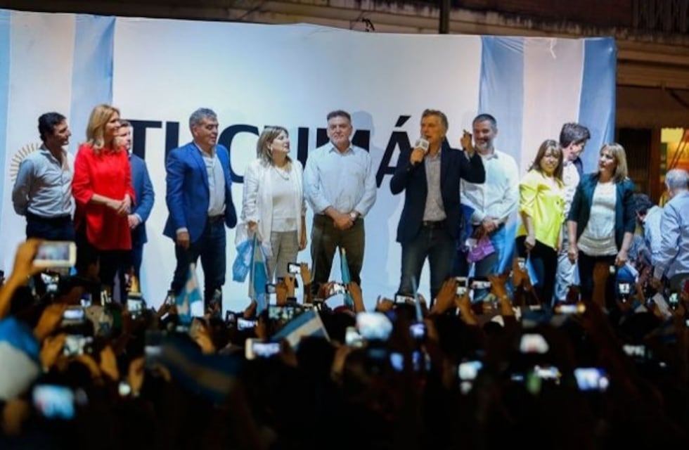 Macri llega a Neuquén para encabezar una nueva marcha del "Sí se puede"