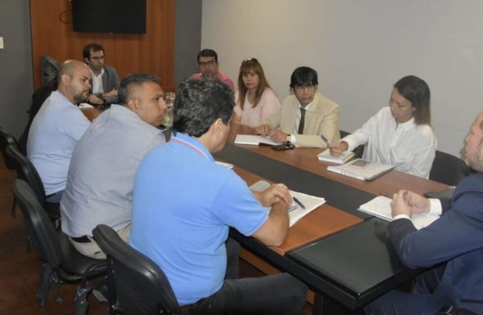 El gobierno comenzó el intercambio de propuestas con organizaciones gremiales