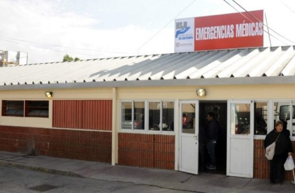 Un hombre falleció tras chocar con un camión estacionado