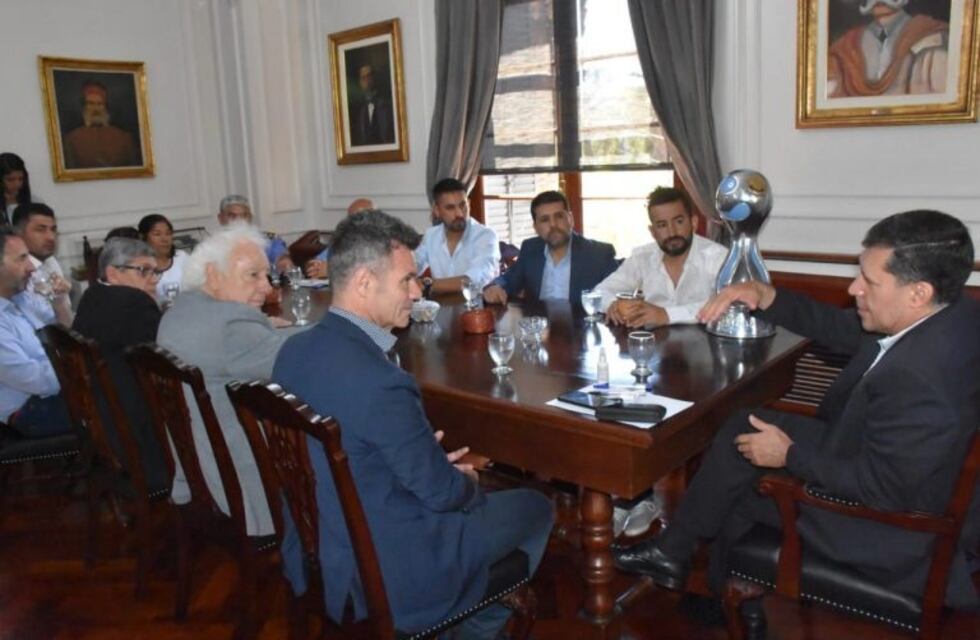 El Gobernador Sergio Casas recibió a las autoridades de la Copa Argentina