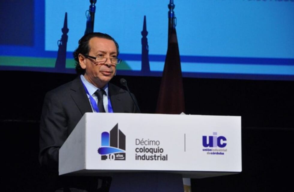 Sica analiza rectificar un decreto que permite la importación de bienes electrónicos