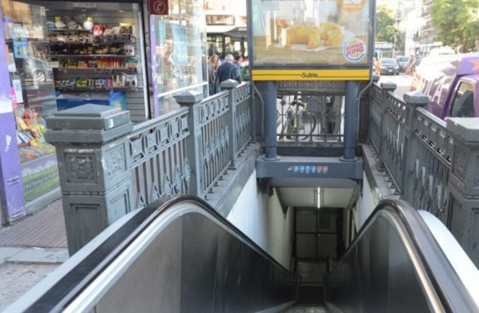 Subte: la gente viajará gratis en las estaciones donde no funcionen las escaleras mecánicas