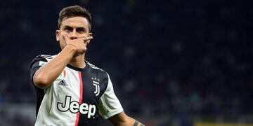 Milan (Italy)\u002E- (FILE) - Juventus' Paulo Dybala jubilates after scoring the 0-1 goal during the Italian serie A soccer match between FC Inter and Juventus FC at Giuseppe Meazza stadium in Milan, Italy, 6 October 2019 (re-issued on 06 May 2020)\u002E On 06 May 2020 Juventus FC announced that Paulo Dybala 'performed, as per protocol, a double check with diagnostic tests (swabs) for Coronavirus-Covid 19, which came back with negative results\u002E The player has, therefore, recovered and will no longer be subjected to the home isolation regime'\u002E (Italia) EFE/EPA/MATTEO BAZZI *** Local Caption *** 55528853
