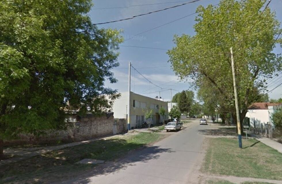Una mujer resultó ilesa tras ser atacada a balazos en la puerta de su casa